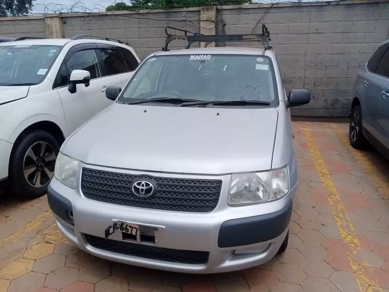 Toyota Succeed    - 2013