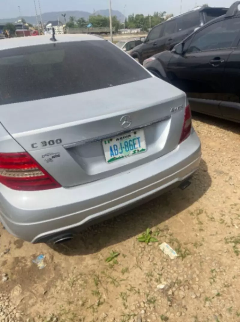 Mercedes-Benz C 300   - 2012