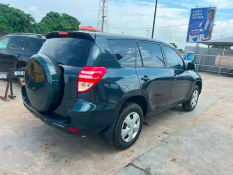 TOYOTA RAV 4   - 2010