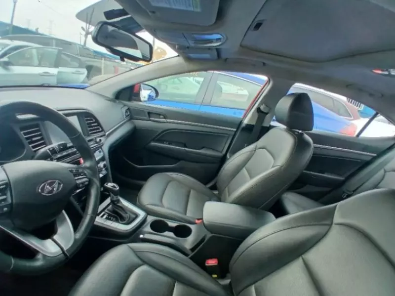 Hyundai Elantra   - 2019