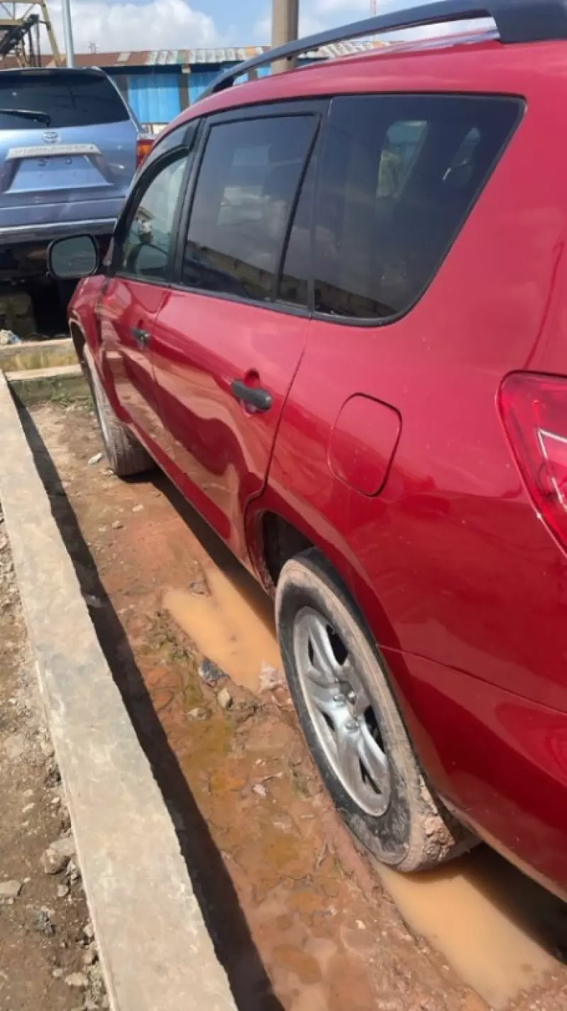 TOYOTA RAV 4 - 2010