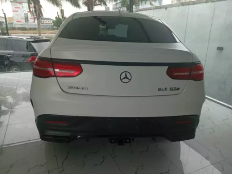 Mercedes-Benz GLE 63 AMG - 2016
