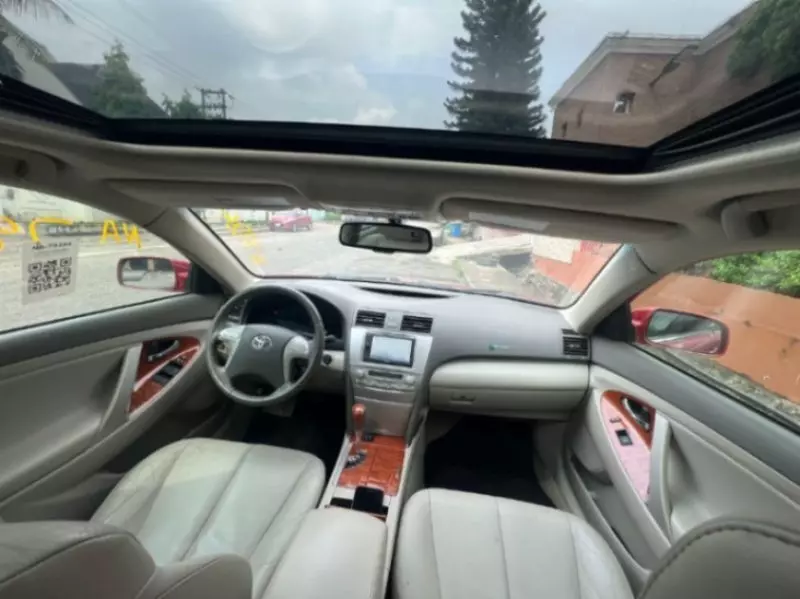 Toyota Camry - 2012