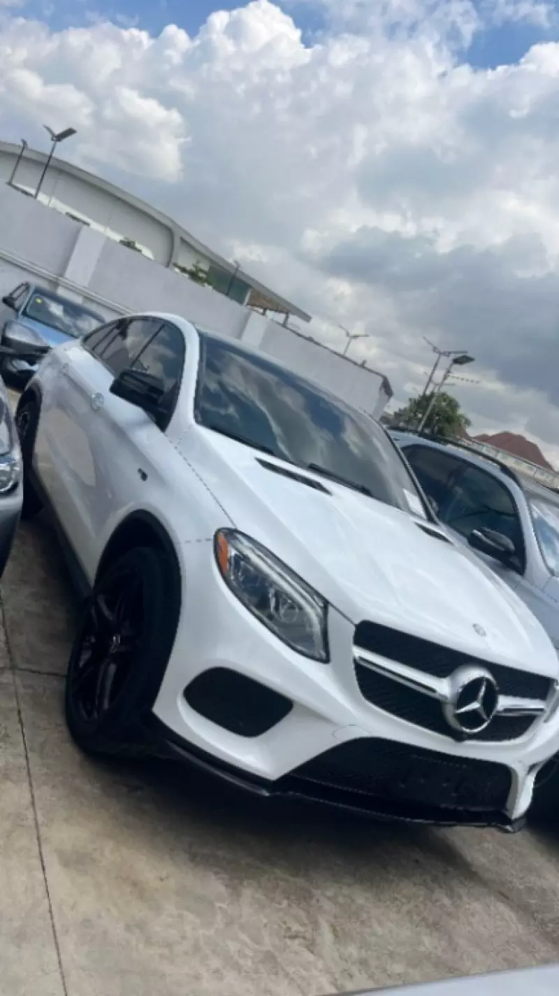 Mercedes-Benz GLE-Class   - 2017