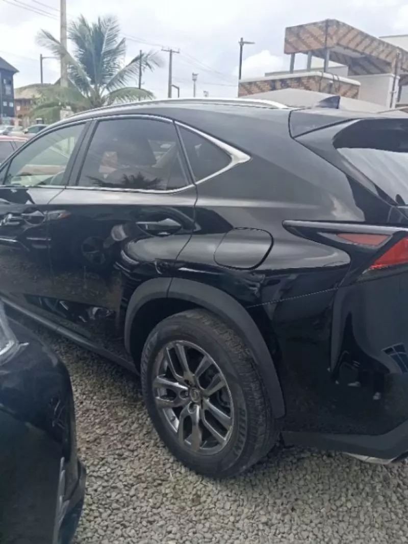 Lexus NX 200T   - 2016