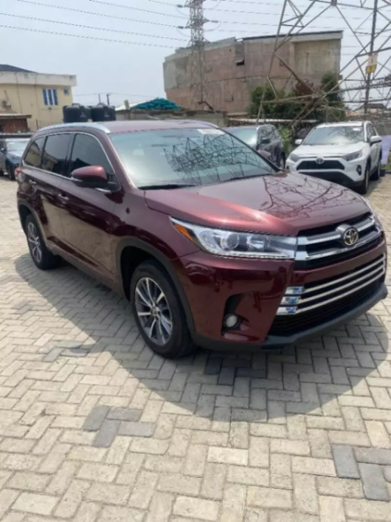 Toyota Highlander   - 2018