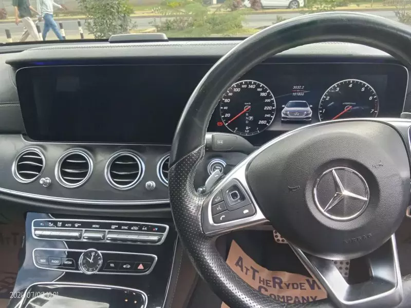 Mercedes-Benz E200 - 2017