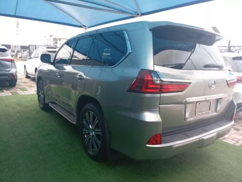 Lexus LX 570   - 2016