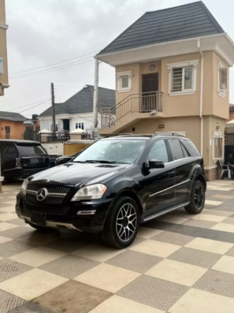 Mercedes-Benz M-Class - 2010