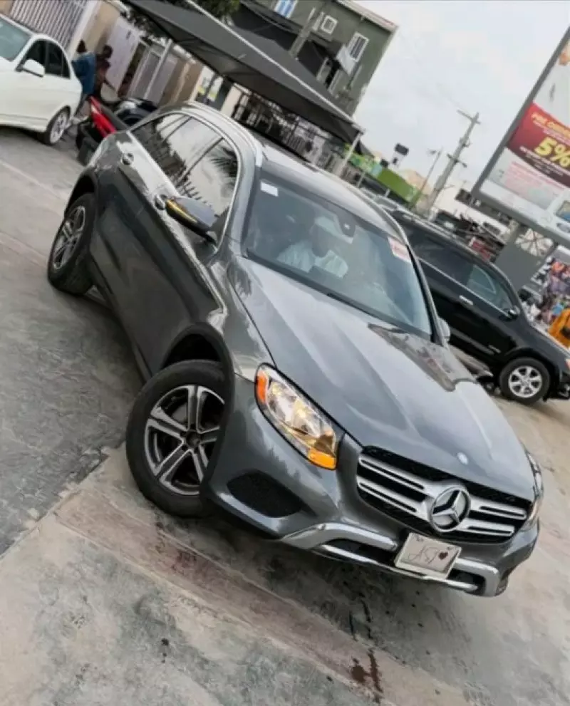 Mercedes-Benz GLC 300   - 2016