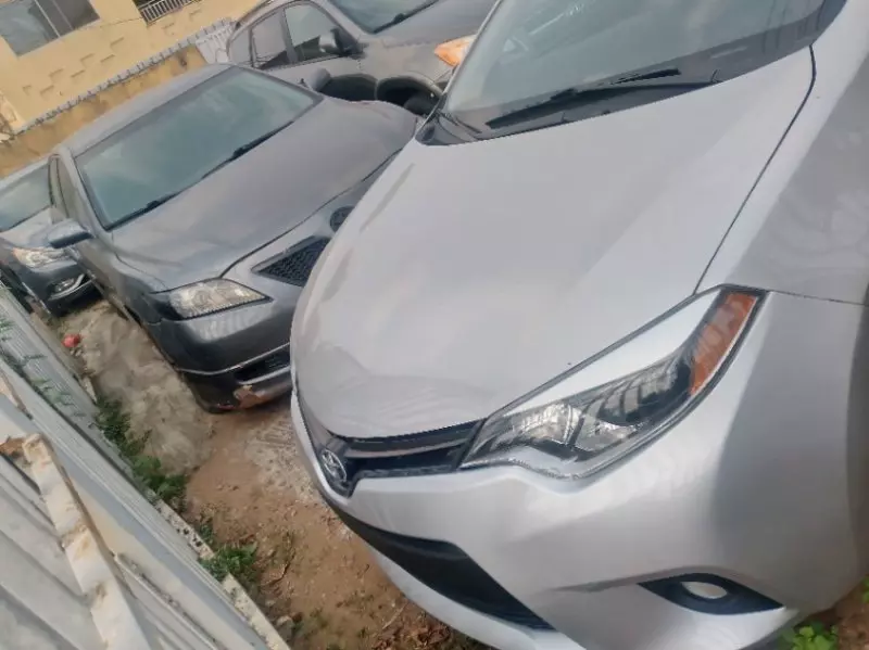 Toyota Corolla   - 2014