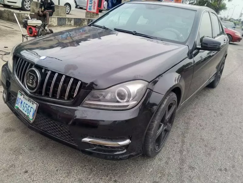 Mercedes-Benz C 350 - 2010