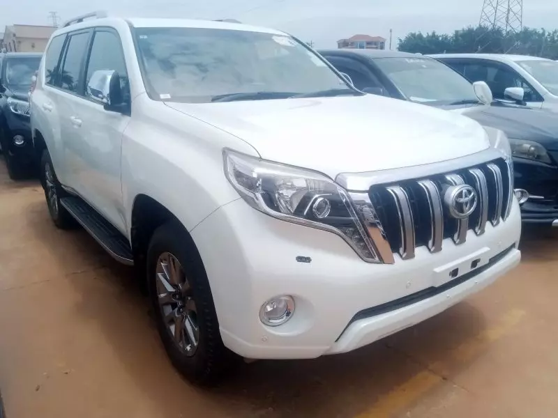 Toyota Landcruiser Prado   - 2016