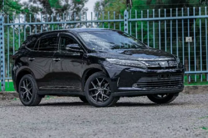 Toyota Harrier   - 2018