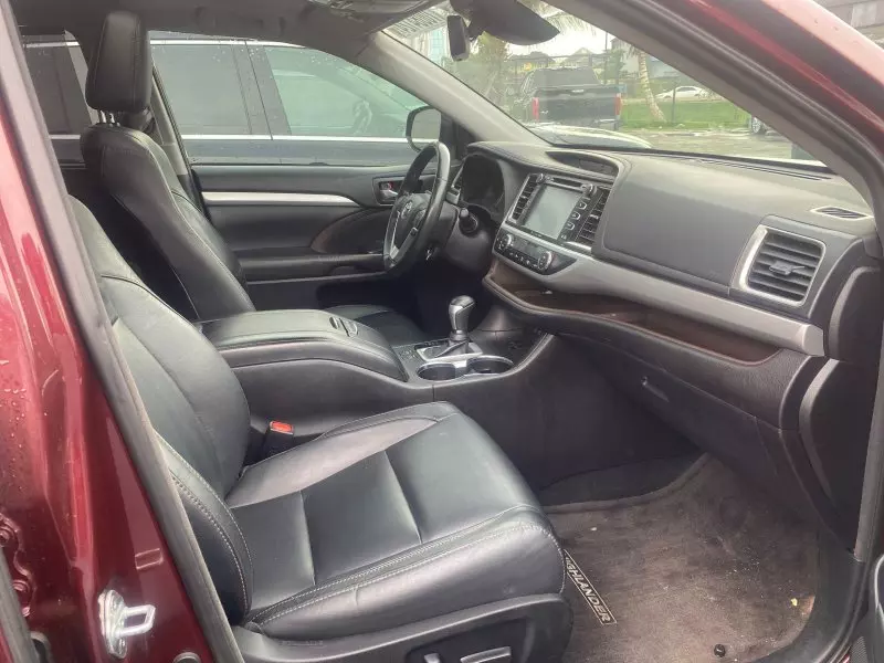 Toyota Highlander   - 2018