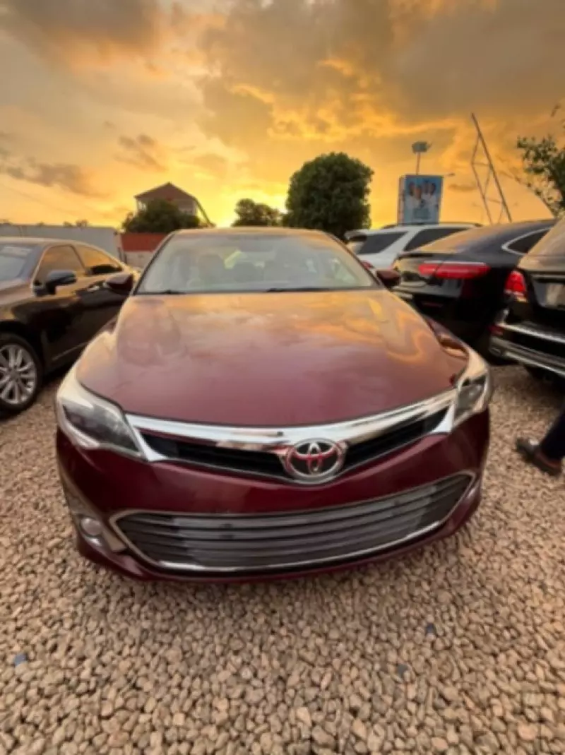 TOYOTA Avalon   - 2013