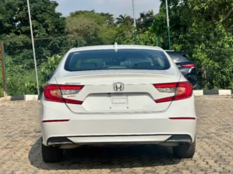 Honda Accord   - 2019
