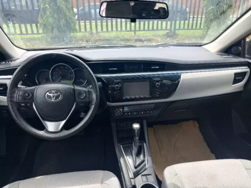 Toyota Corolla   - 2014