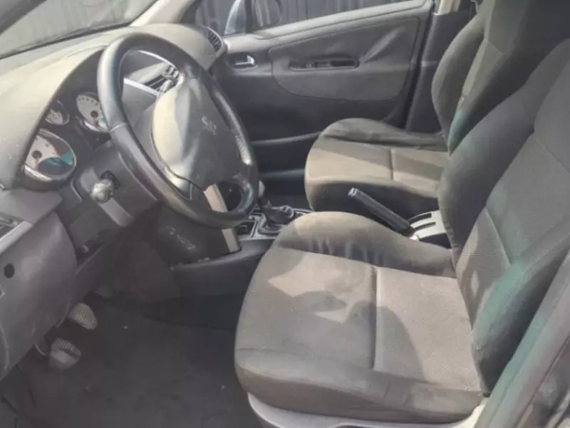 Peugeot 207   - 2007