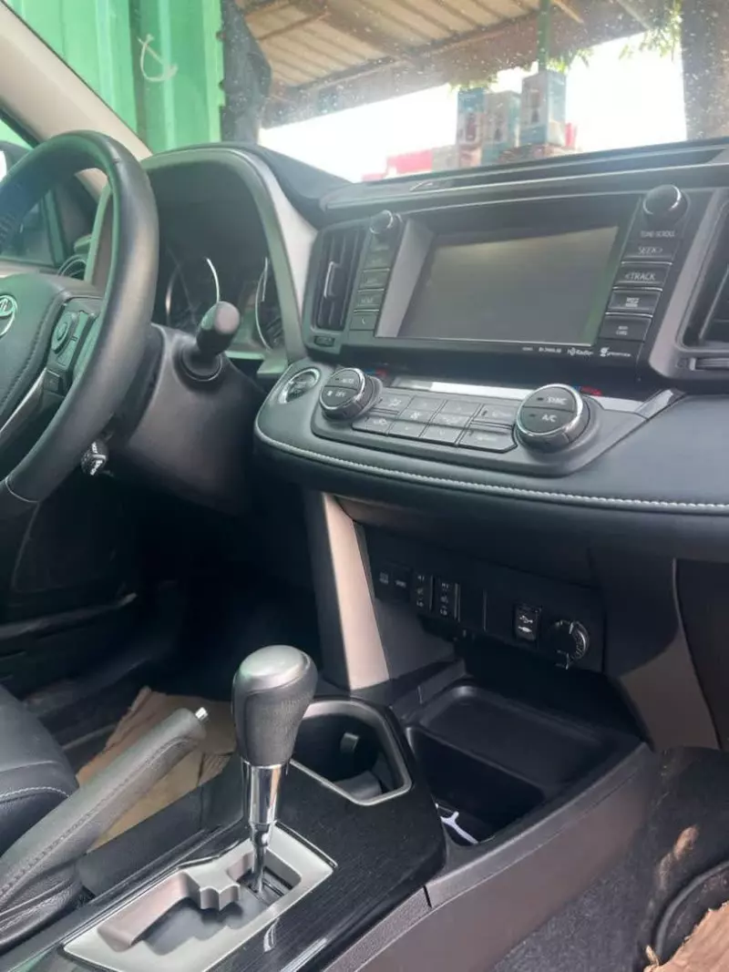 Toyota RAV 4   - 2018