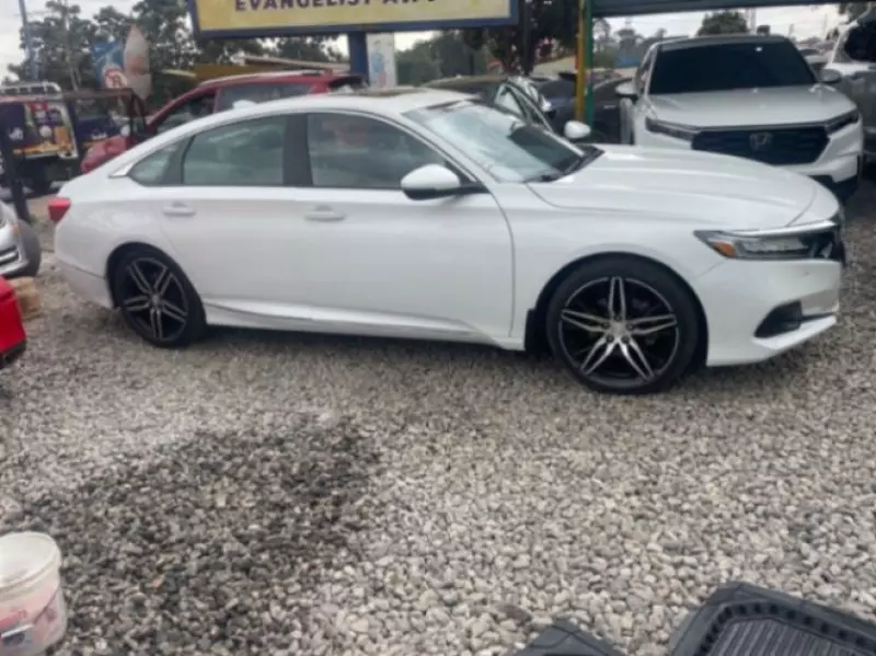 Honda Accord   - 2021