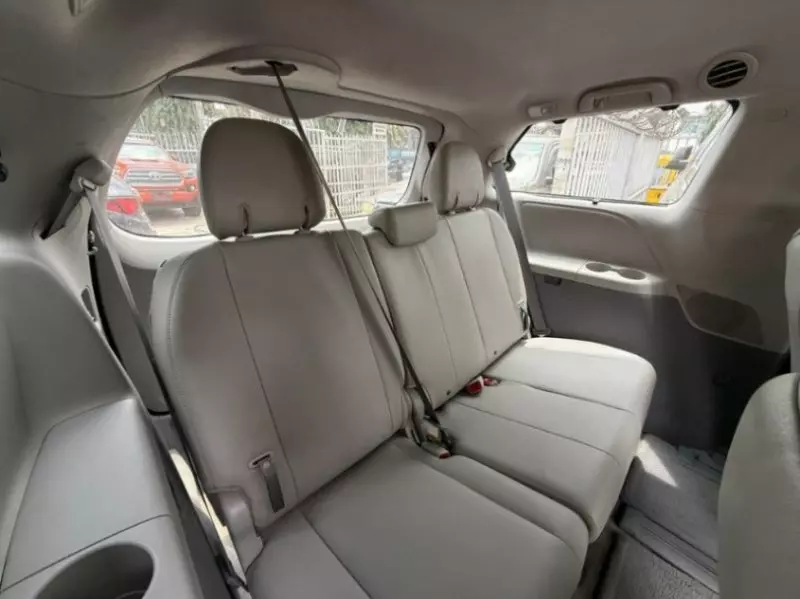 Toyota Sienna   - 2013