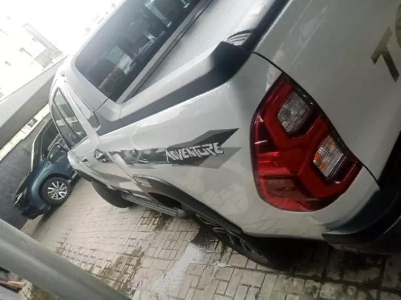 Toyota Hilux   - 2025