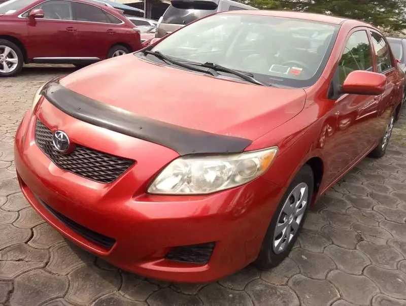 Toyota Corolla   - 2009