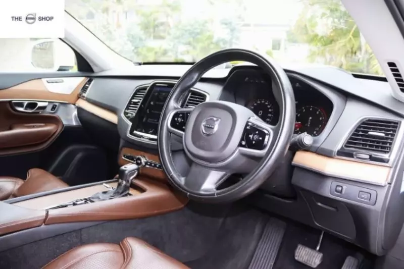 Volvo XC90   - 2018