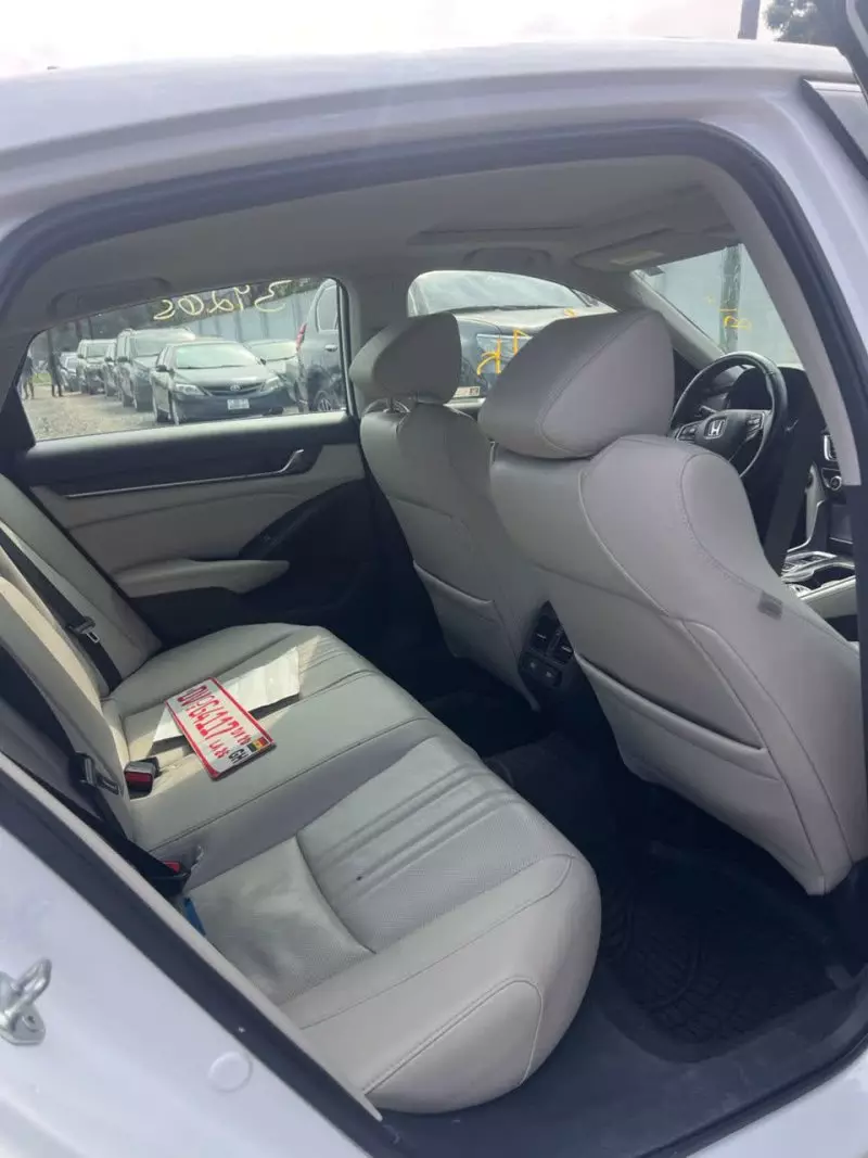 Honda Accord   - 2022