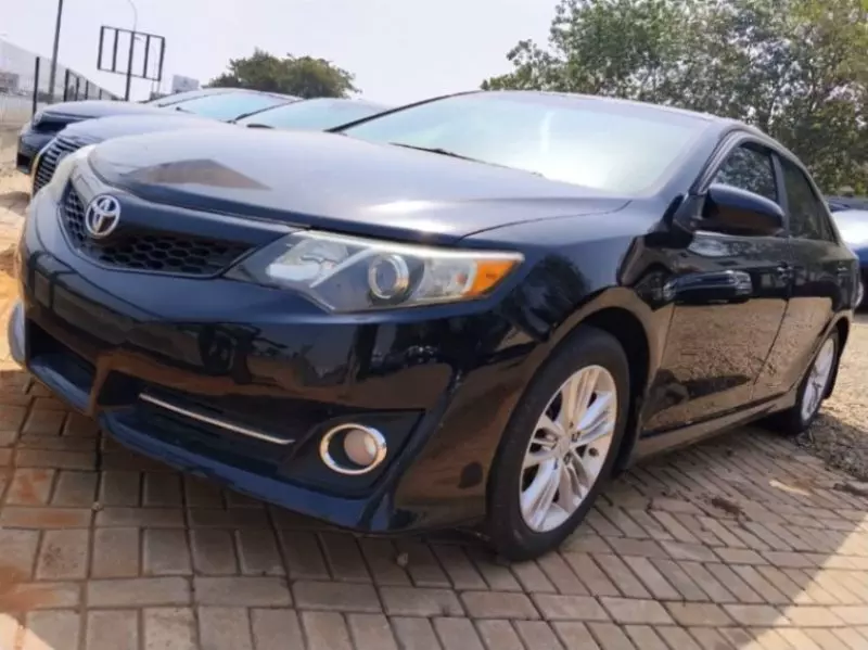 Toyota Camry   - 2012