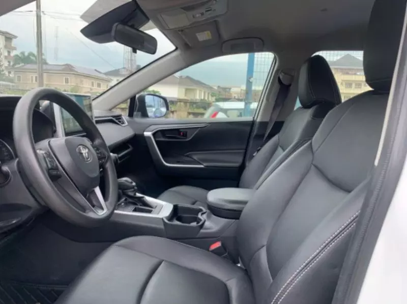 TOYOTA RAV 4   - 2021