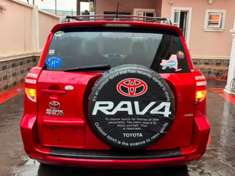 TOYOTA RAV 4 - 2011