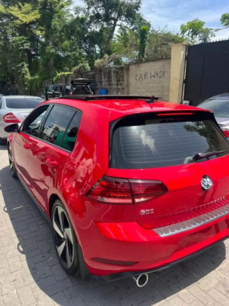 Volkswagen GTI   - 2019