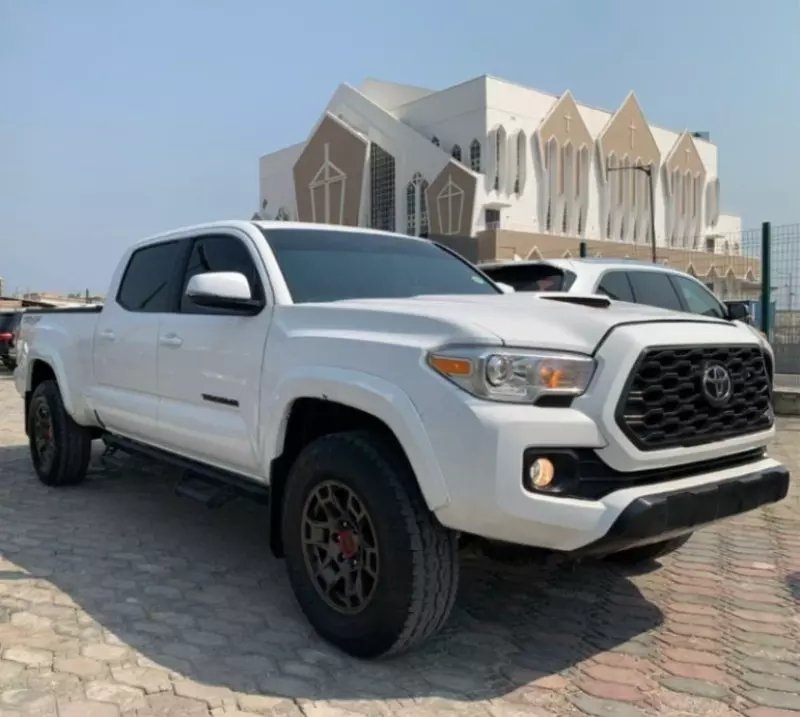 Toyota Tacoma   - 2023