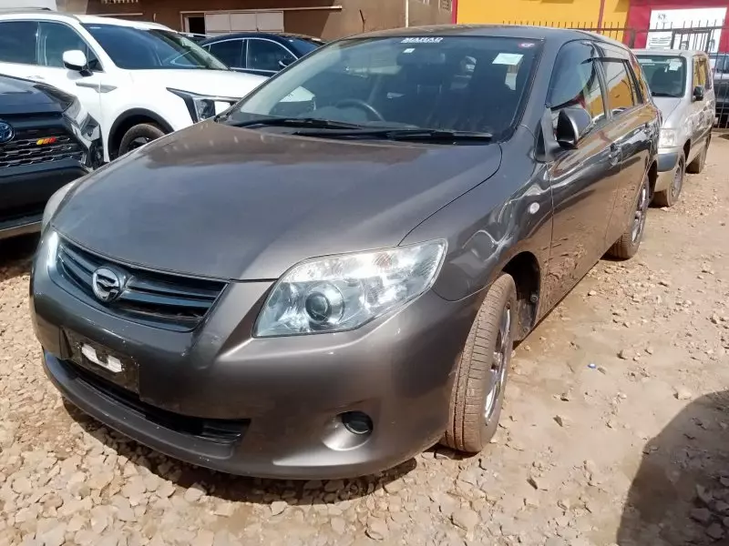 Toyota Fielder    - 2012