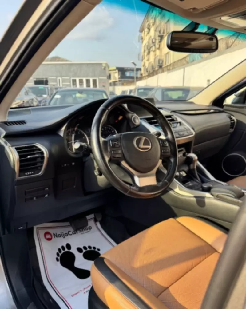 Lexus NX   - 2015