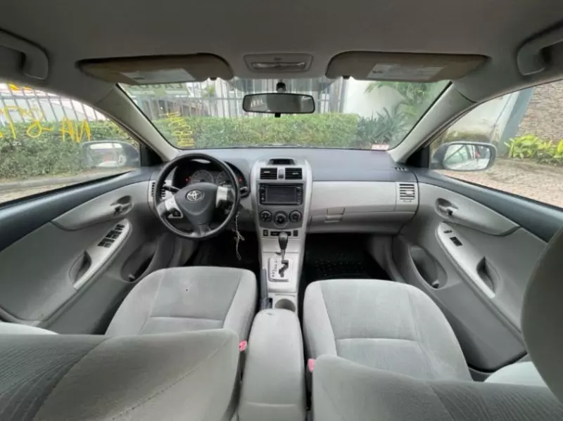 TOYOTA Corolla - 2013
