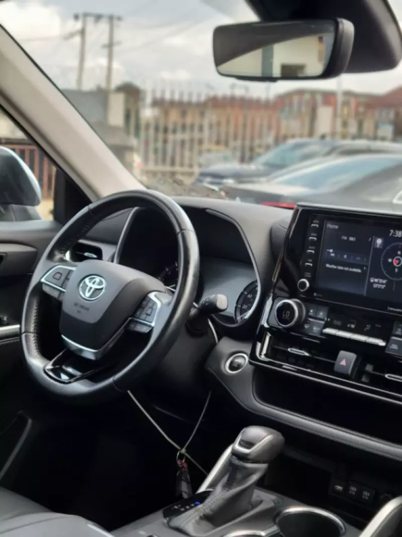 TOYOTA Highlander   - 2020
