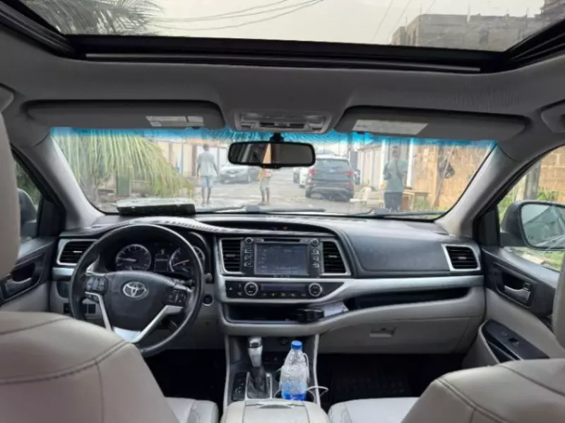 Toyota Highlander - 2015