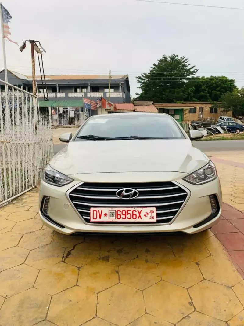 Hyundai Elantra   - 2018
