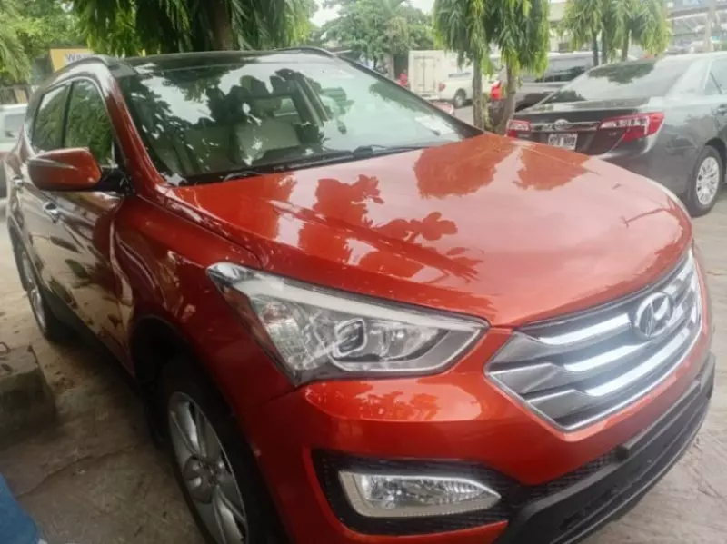 Hyundai Santa Fe - 2014