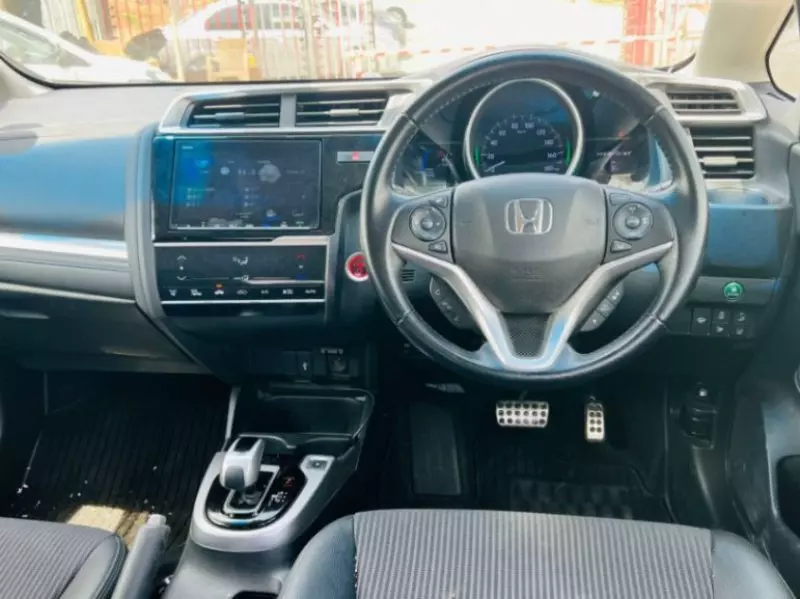 Honda FIT   - 2016