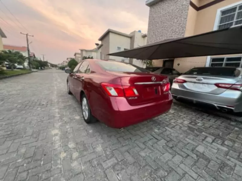 Lexus ES   - 2009