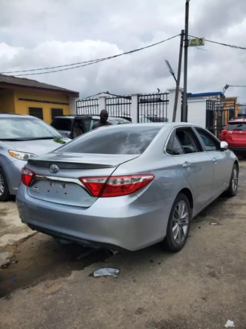 Toyota Camry   - 2015