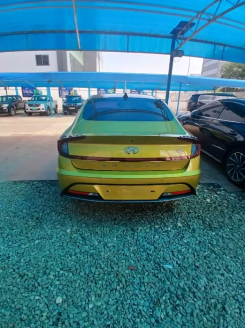 Hyundai Sonata   - 2020