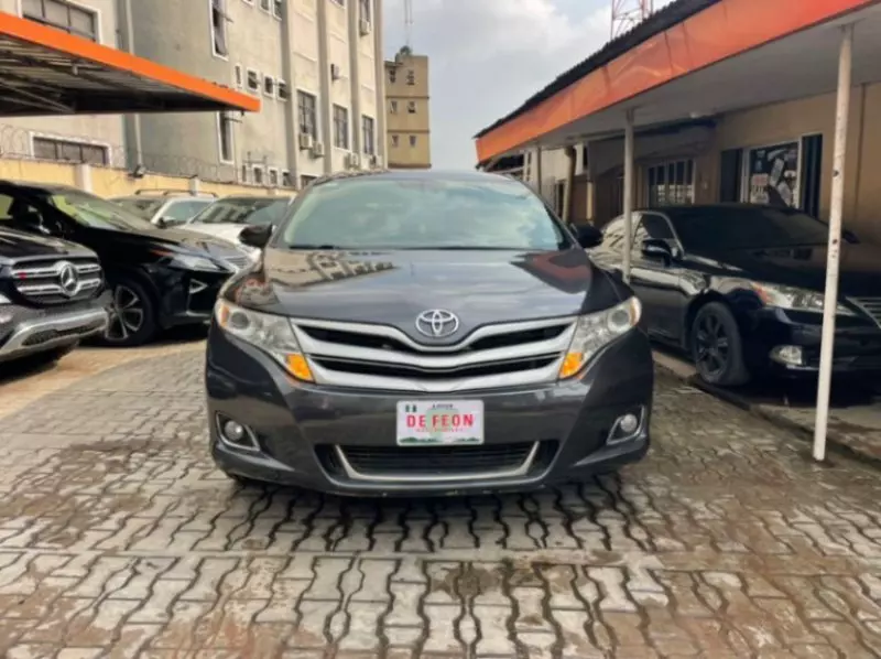 Toyota Venza   - 2013
