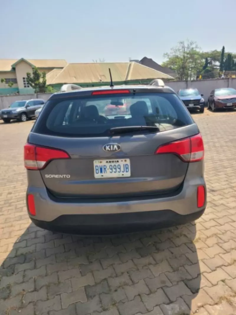 KIA Sorento   - 2014
