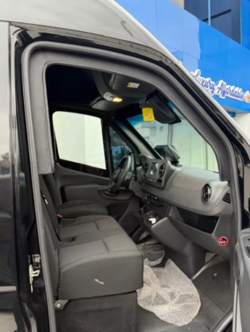 Mercedes-Benz Sprinter   - 2022