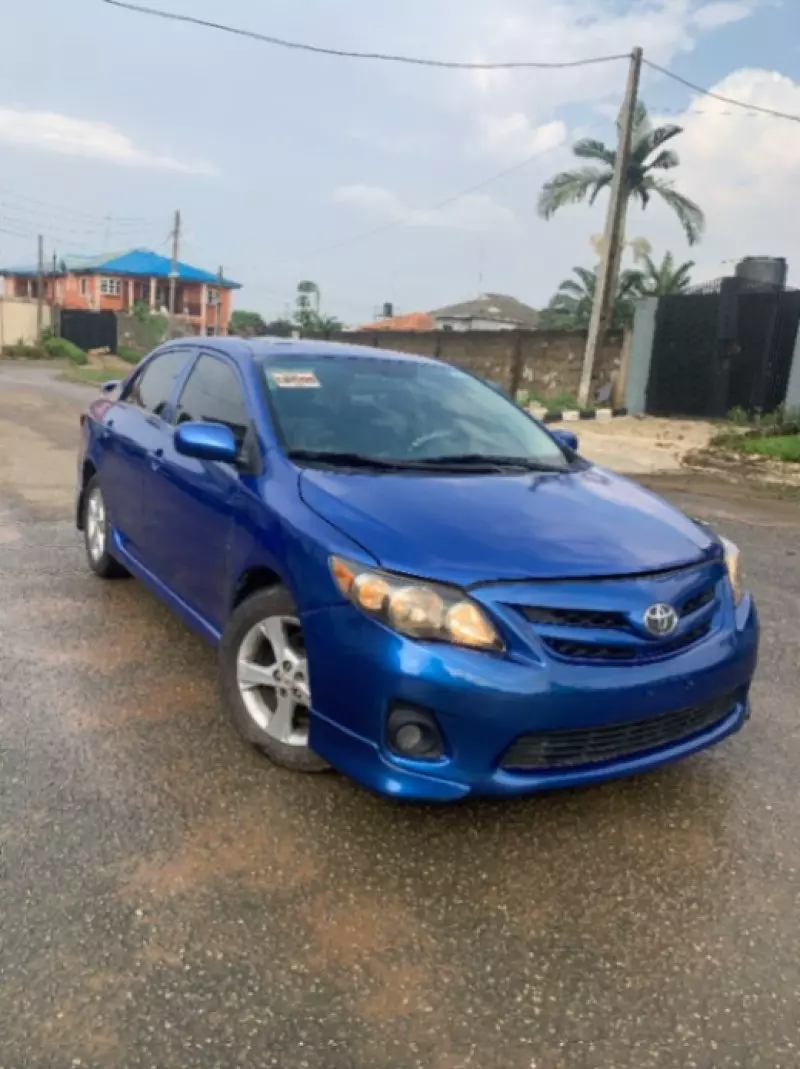 Toyota Corolla   - 2011